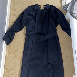 burberrys’ trench coat